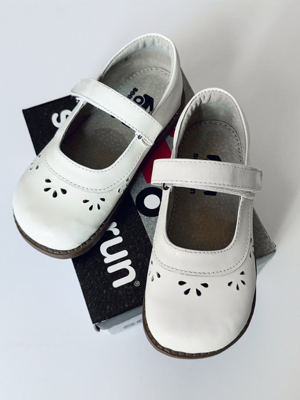 Toddler See Kai Run Mary Jane Mercer White Patent Leather Shoes size 9